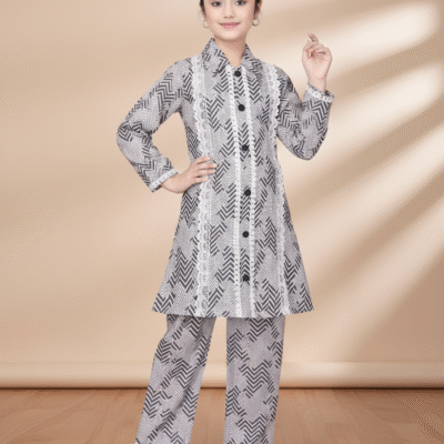 Elegant Waves Girls’ Monochrome Co-Ord Set